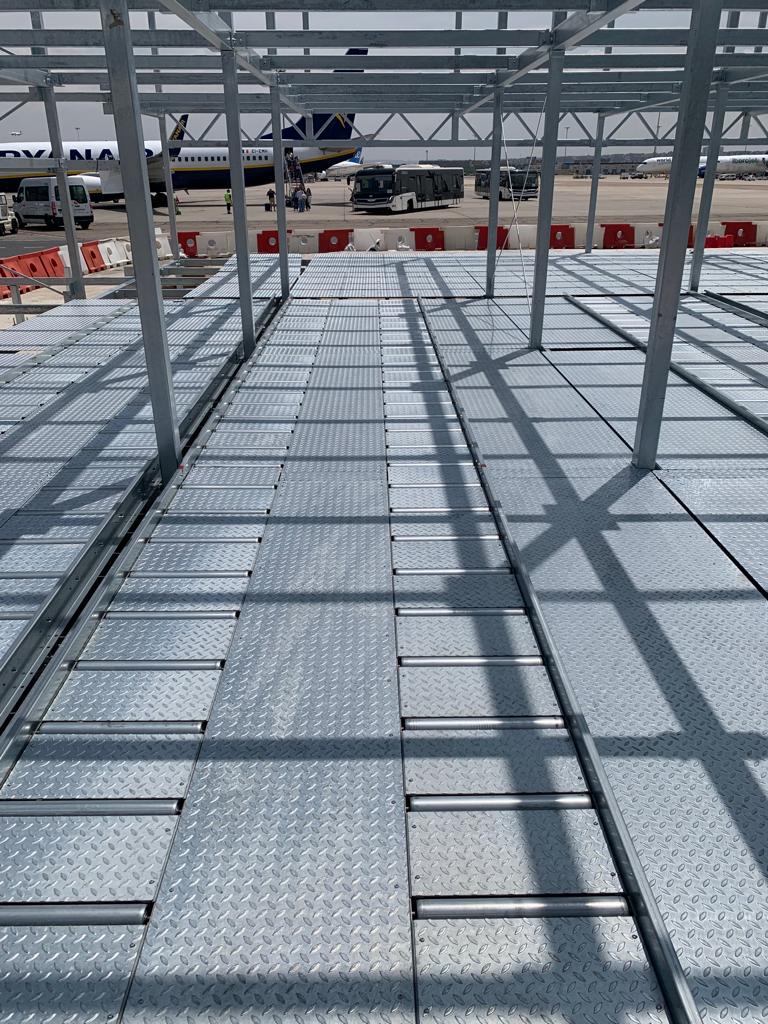 ALMACEN CONTENEDORES AEROPUERTO